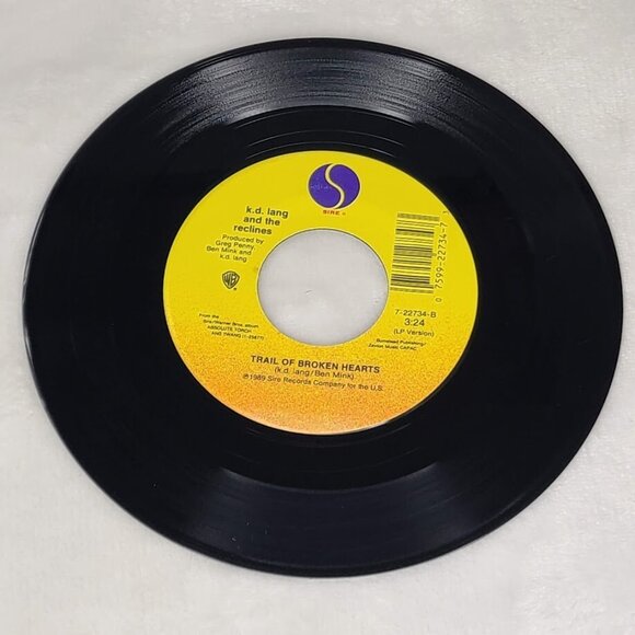 K.D. Lang And the Reclines Three Days / Trail Of Broken Hearts 45 RPM Vinyl 1989 - Picture 4 of 5